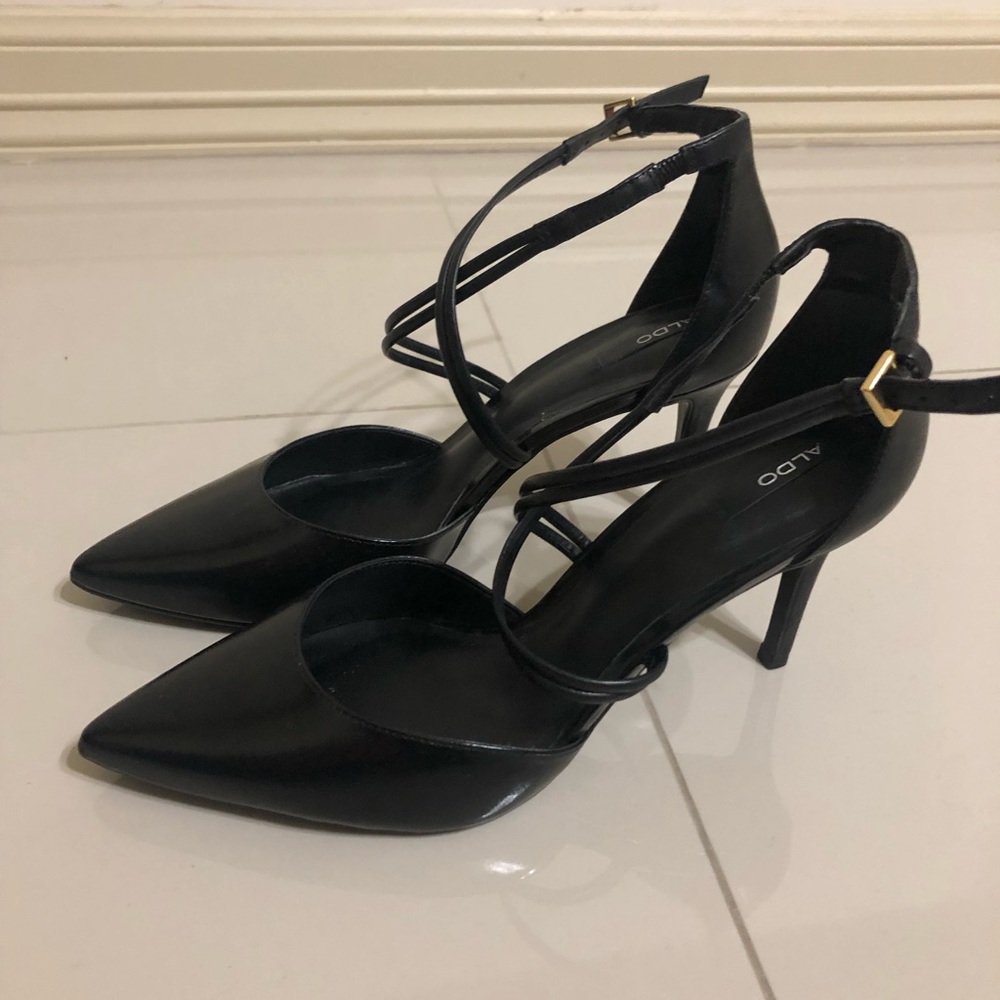 Black point end heels